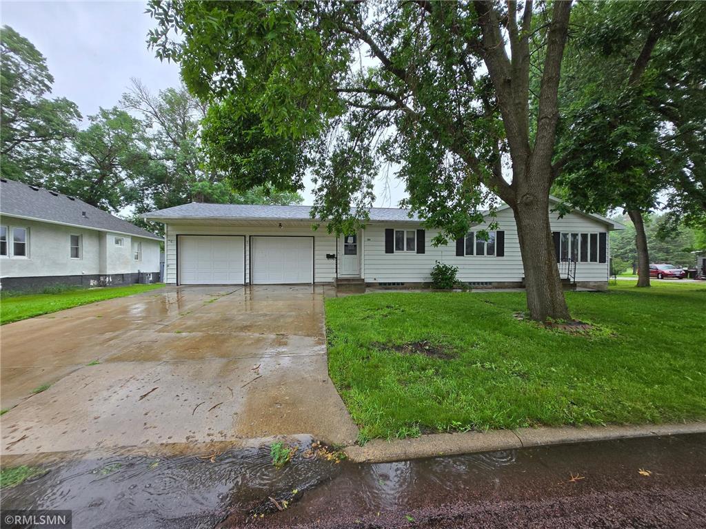 305 W 3rd Street Winthrop MN 55396 6743938 image1