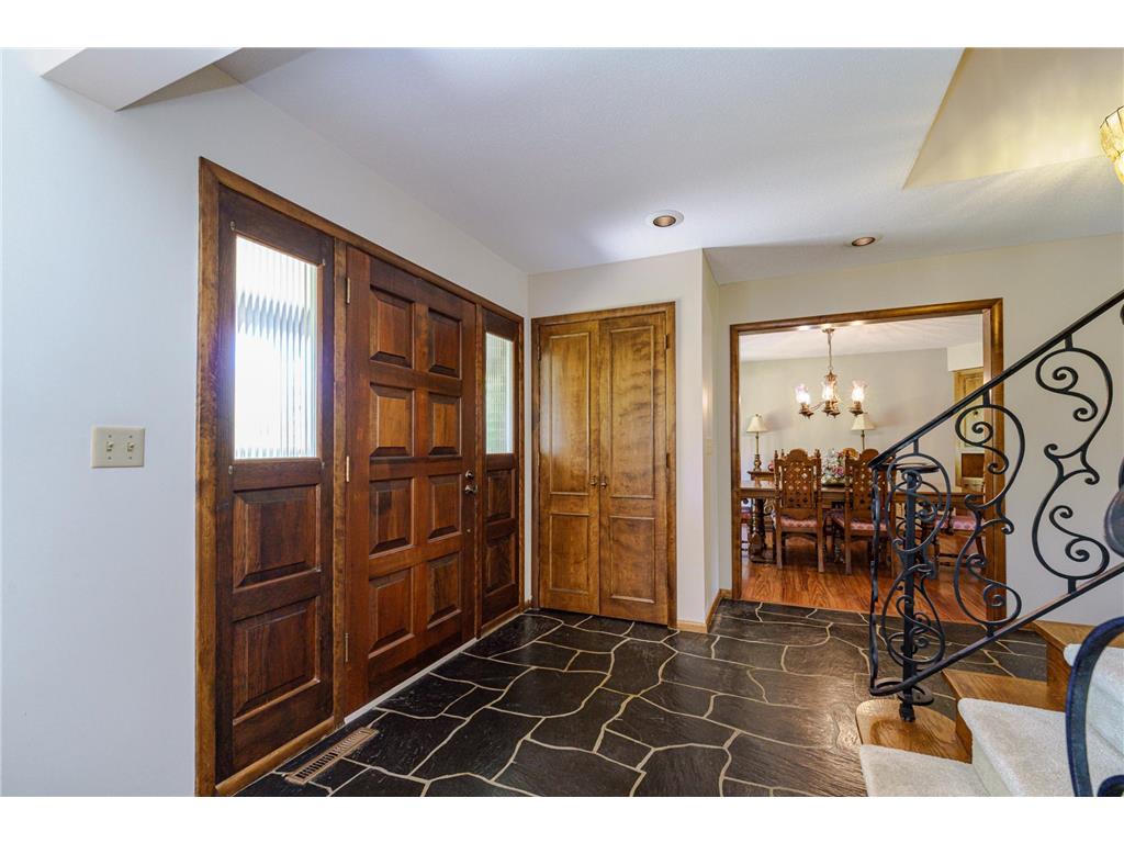 3052 Cherrywood Court Eagan MN 55121 7071448 image5