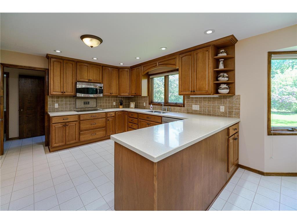 3052 Cherrywood Court Eagan MN 55121 7071448 image6