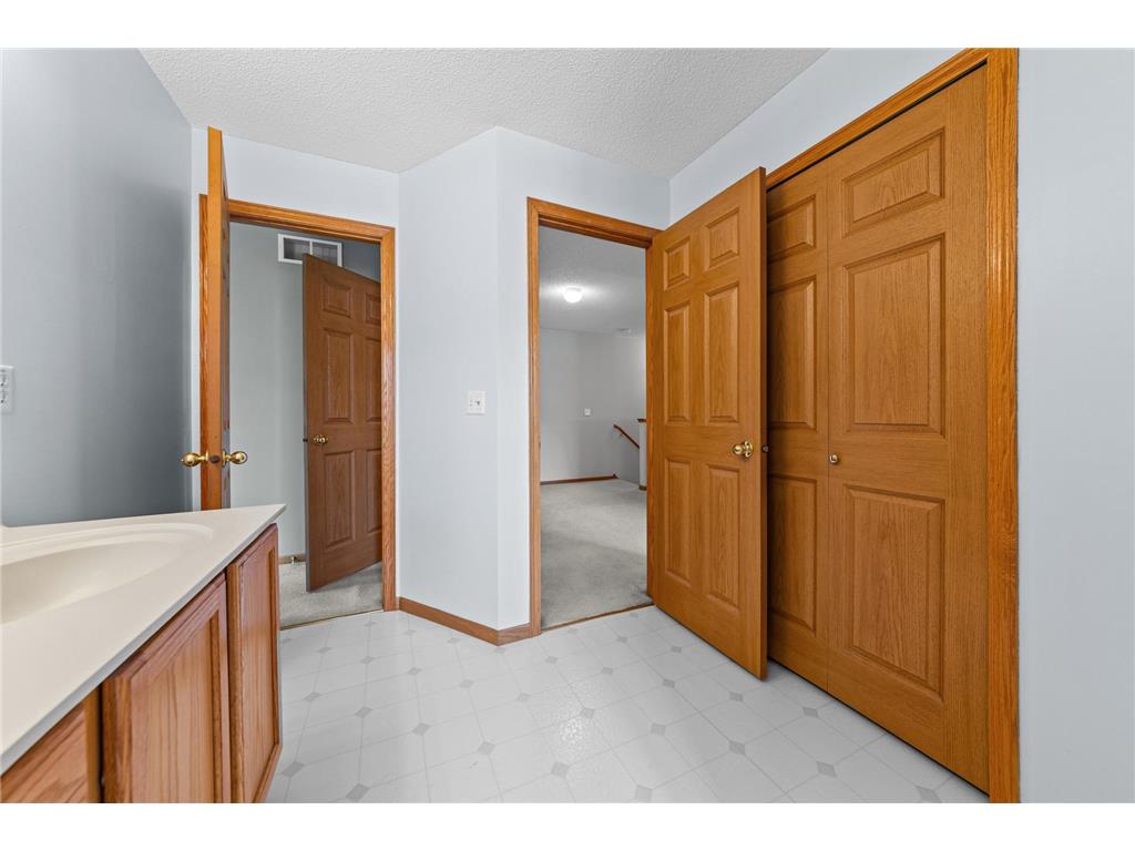3053 Juniper Lane #D Woodbury MN 55125 7044579 image32