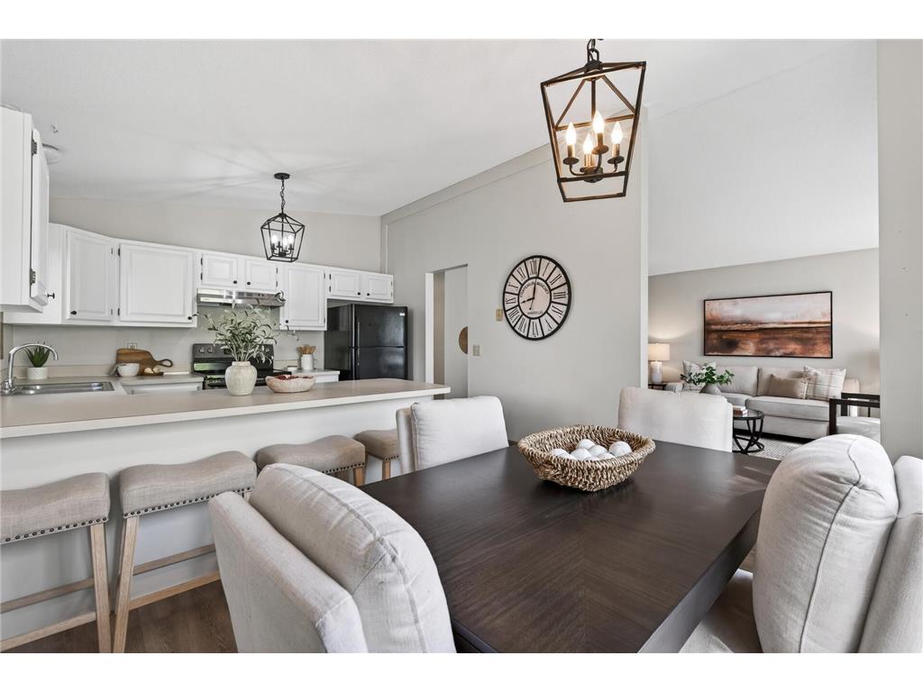 3054 Wilder Street N Roseville MN 55113 7071577 image12