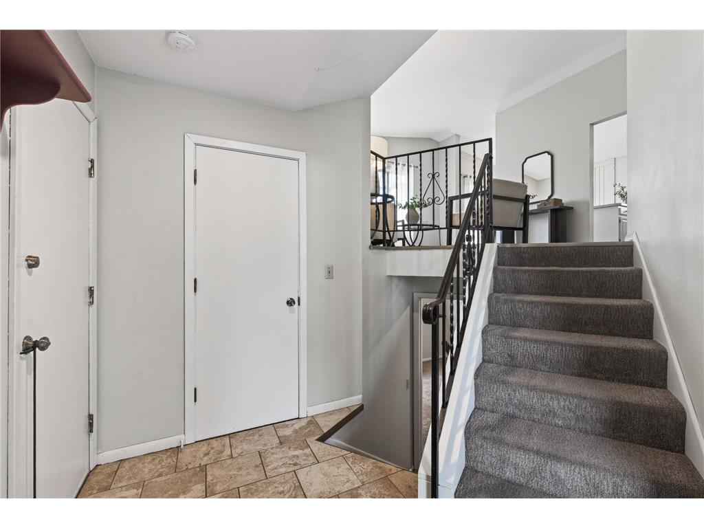 3054 Wilder Street N Roseville MN 55113 7071577 image25