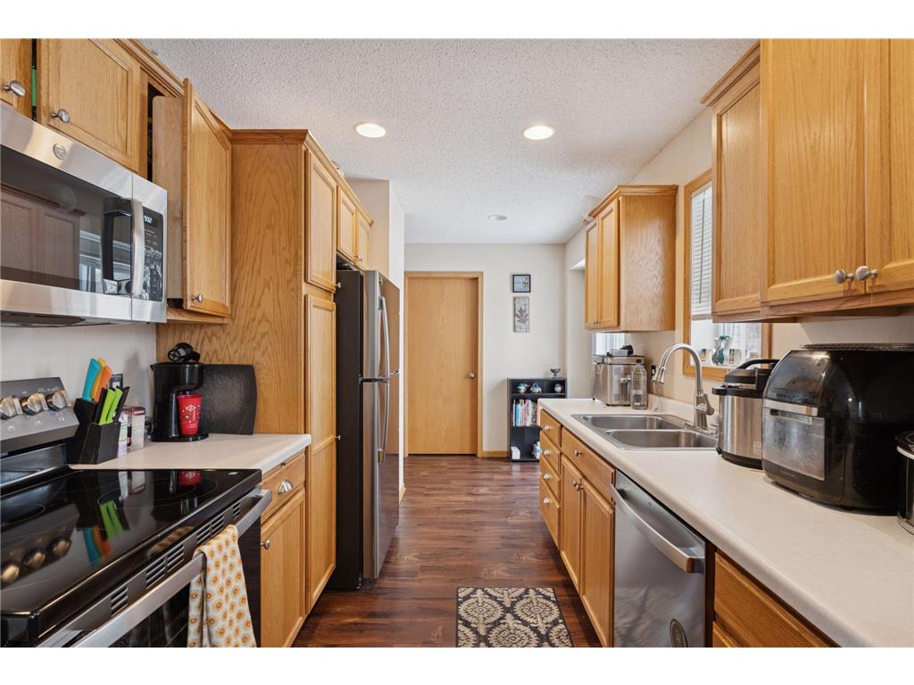 3057 Cutters Grove Avenue Anoka MN 55303 6804323 image8
