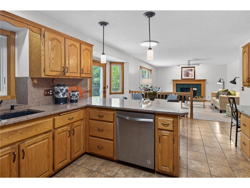 3057 Walter Street Maplewood MN 55109 7082415 image10