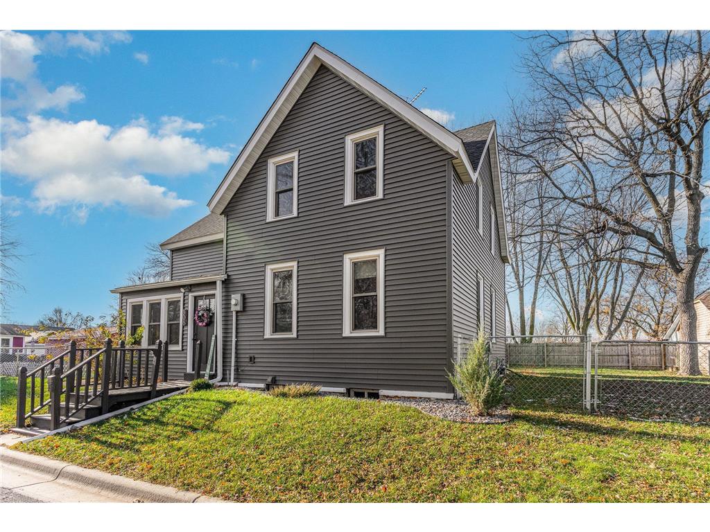 306 1st Avenue SW New Prague MN 56071 6463522 image1