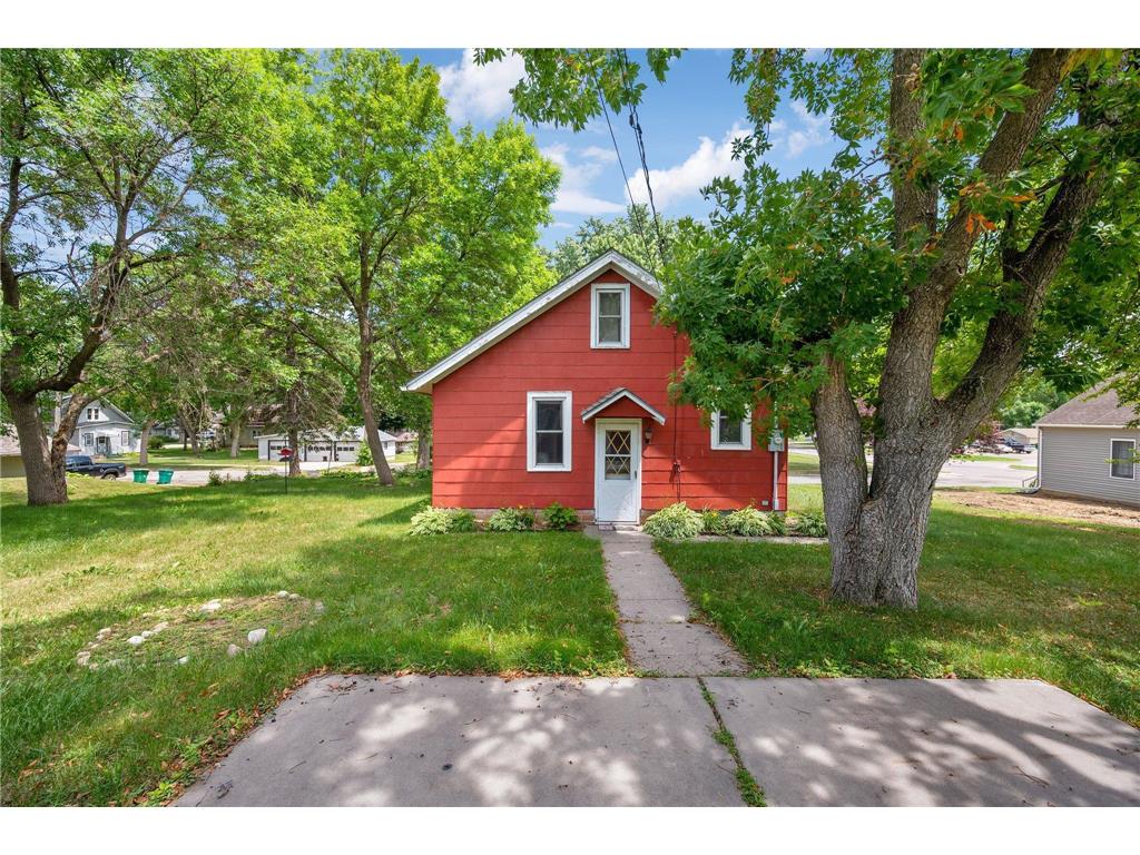 306 3rd Street SE Montgomery MN 56069 6397563 image1