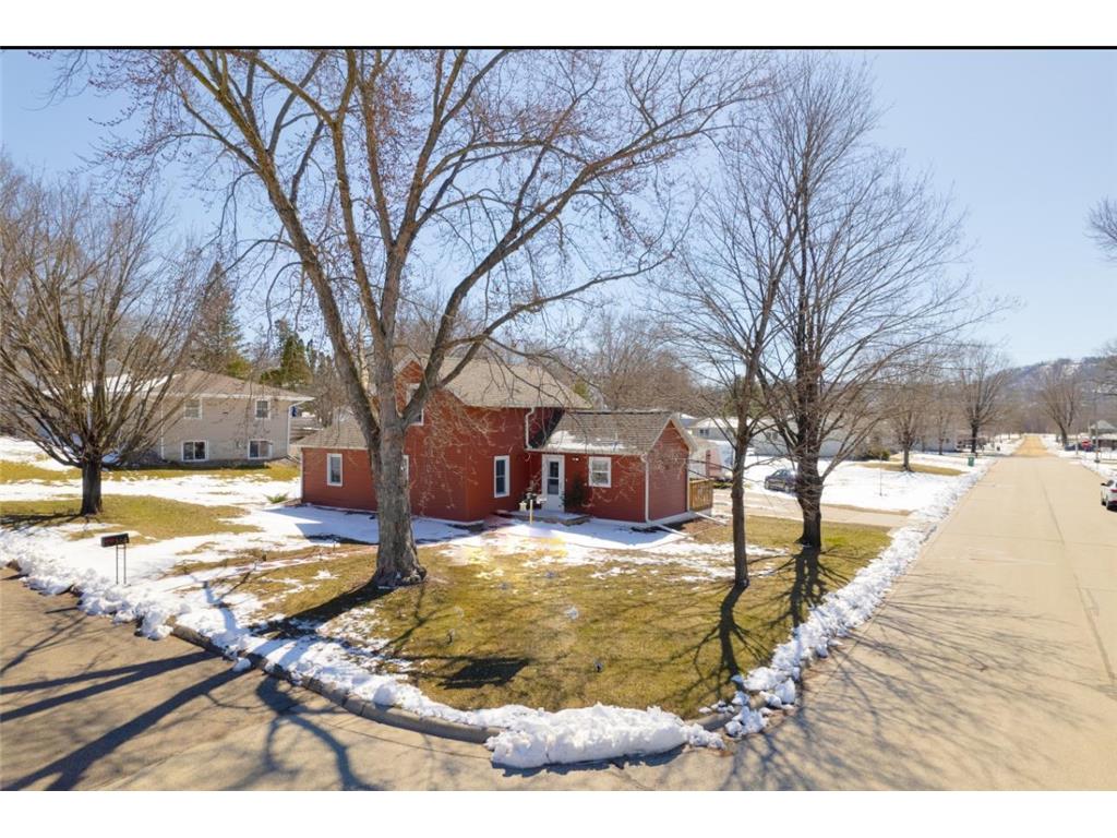 306 9th Street E Wabasha MN 55981 6506482 image1