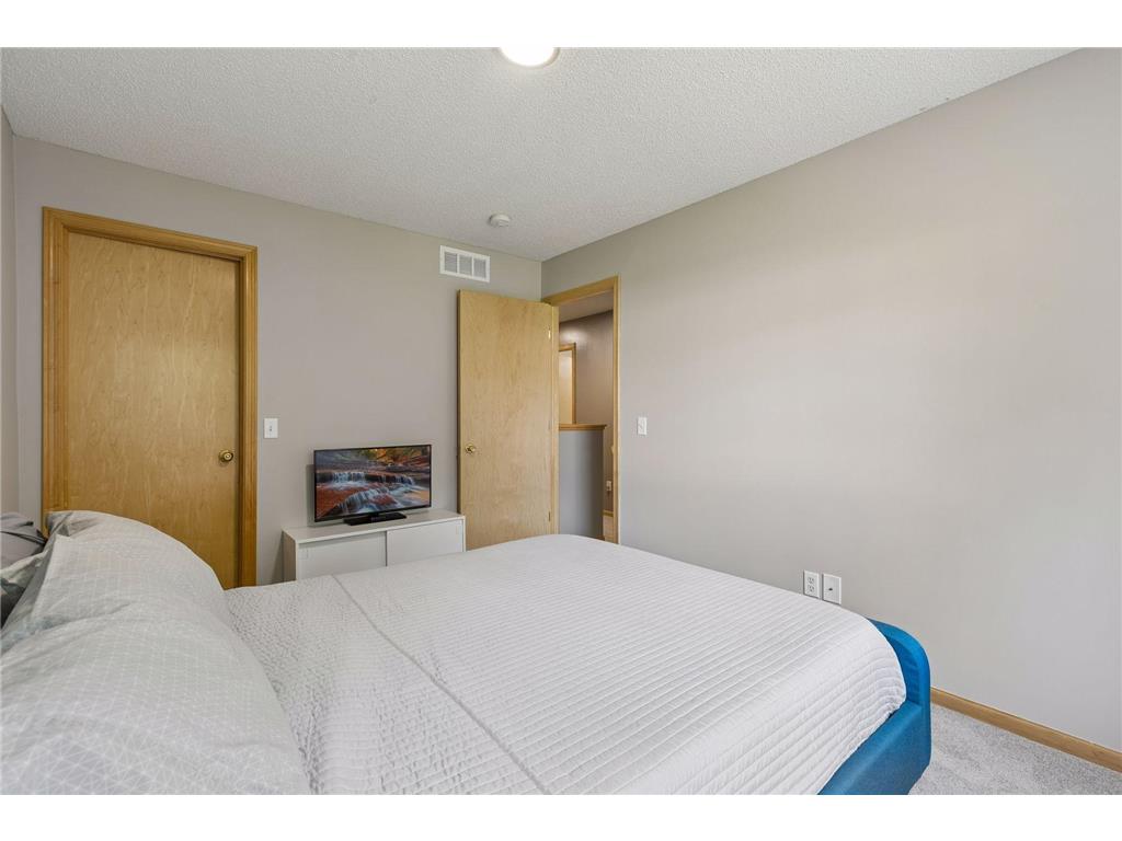 306 Brickyard Drive Chaska MN 55318 7098408 image23