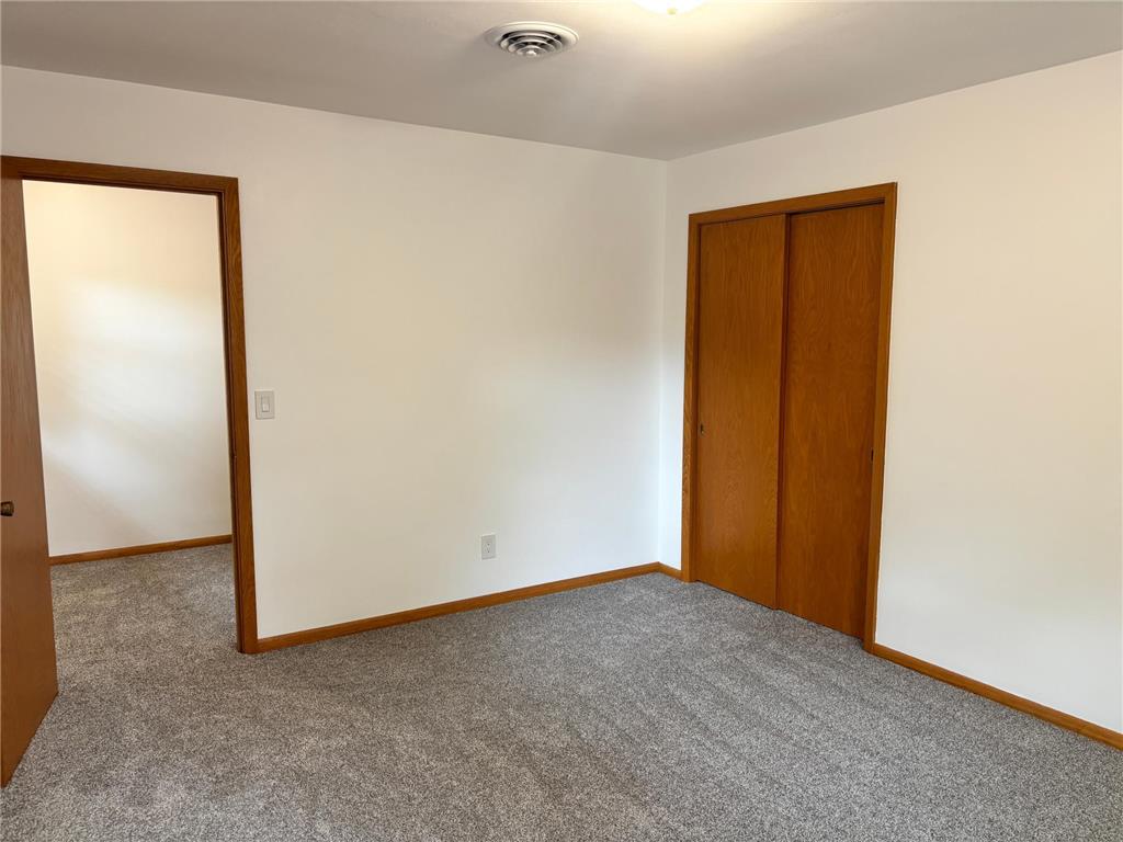 306 E 5th Street N Truman MN 56088 7080749 image10