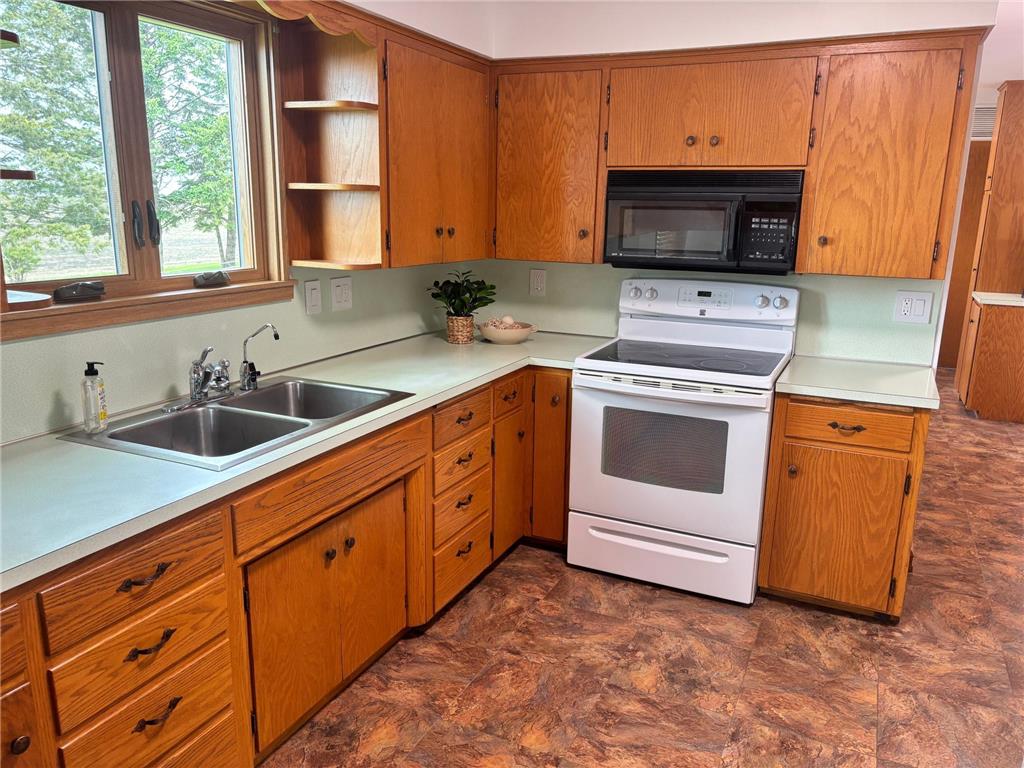 306 E 5th Street N Truman MN 56088 7080749 image23