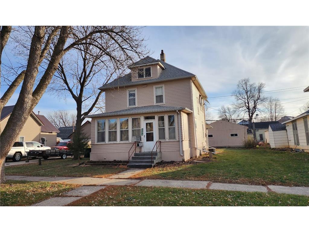 306 E Wyoming Street Redwood Falls MN 56283 6465360 image1