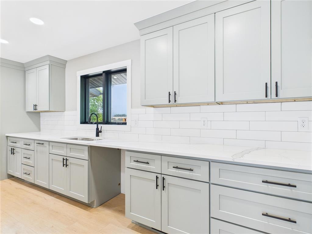 306 Elk Street NW Warroad MN 56763 6766140 image30