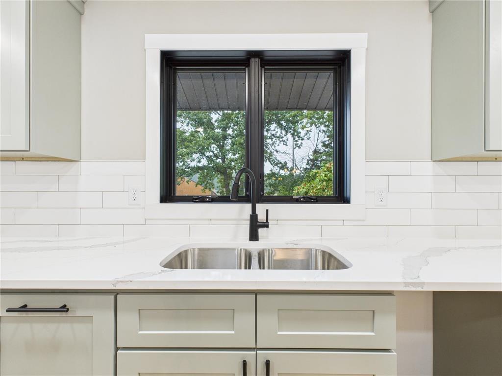 306 Elk Street NW Warroad MN 56763 6766140 image35