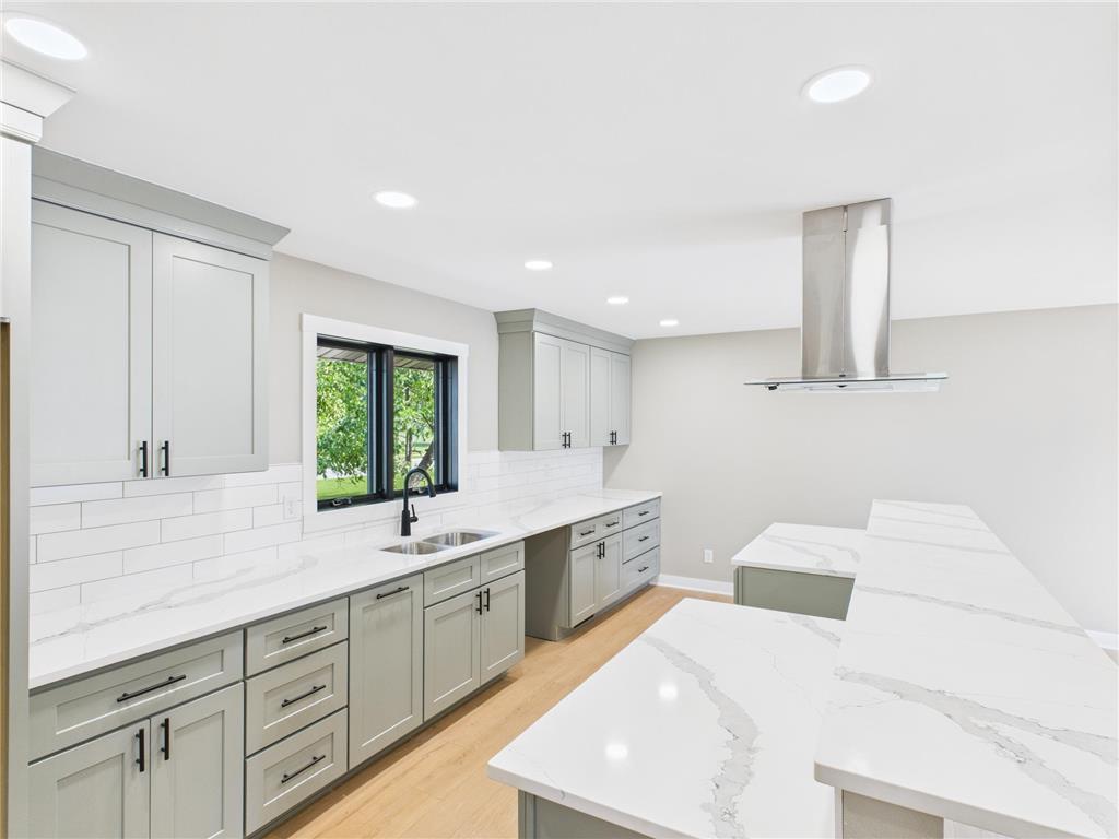 306 Elk Street NW Warroad MN 56763 6766140 image36