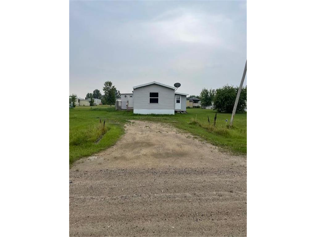 306 Hallberg SW #17 Warroad MN 56763 6434283 image1