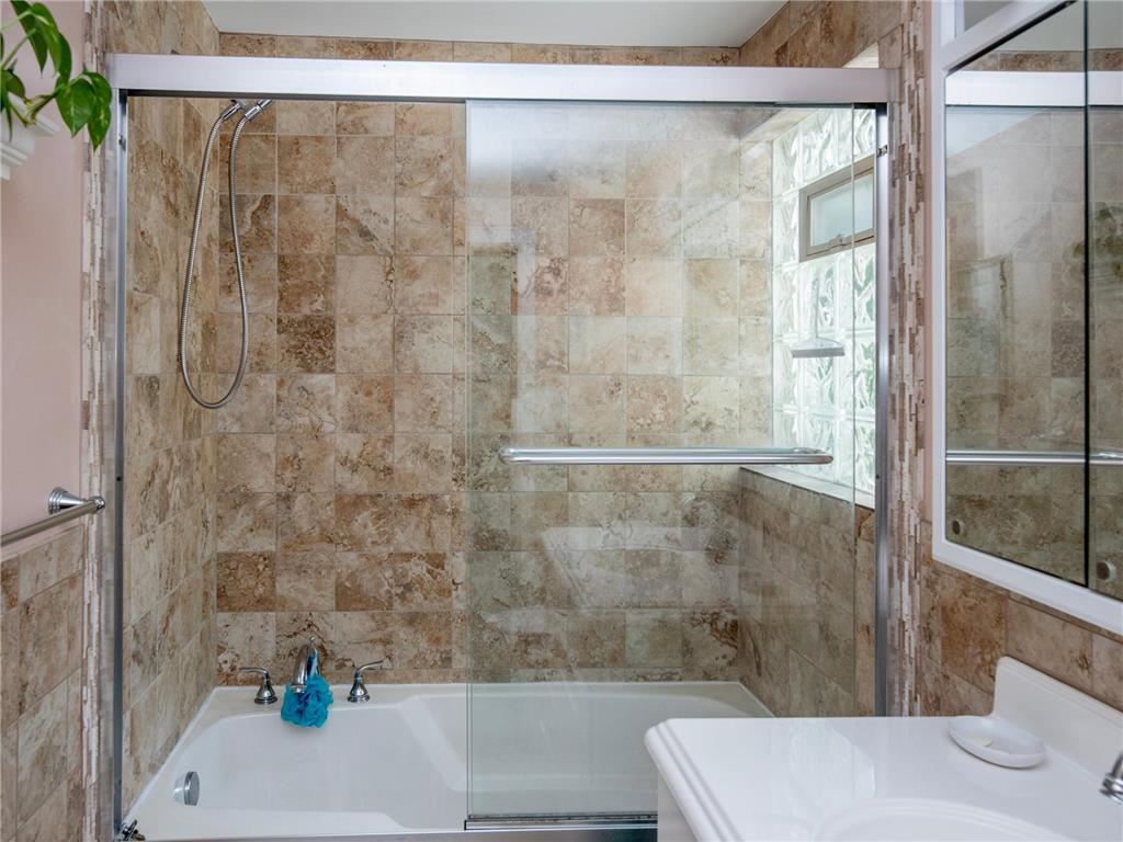 306 Harrison Avenue Saint Paul MN 55102 7044080 image25