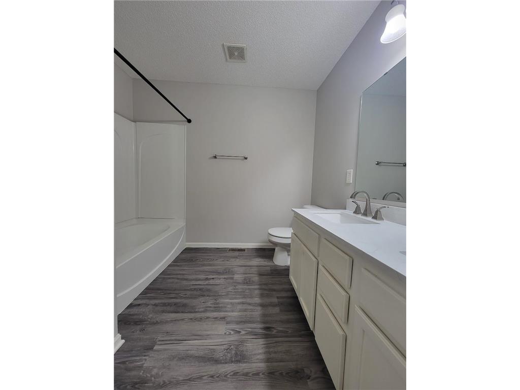 306 Heritage Trail Circle Pines MN 55014 7005326 image17