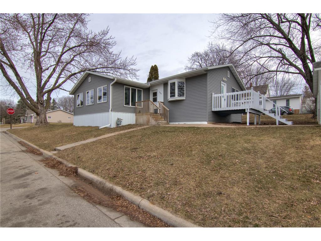 306 Hiawatha Drive E Wabasha MN 55981 6500461 image1