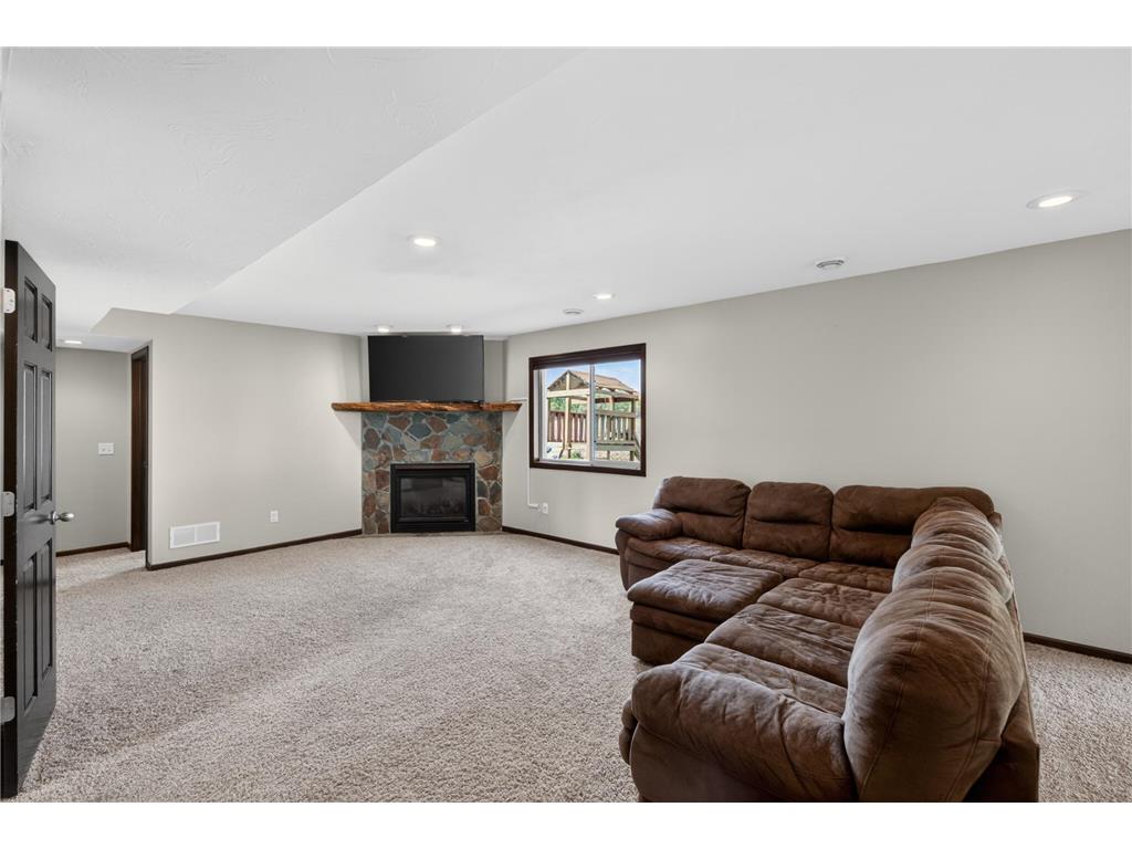306 Kennedy Avenue NW New Prague MN 56071 7075345 image11