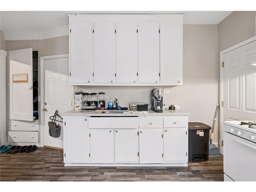 306 King Street W Saint Paul MN 55107 7036446 image22