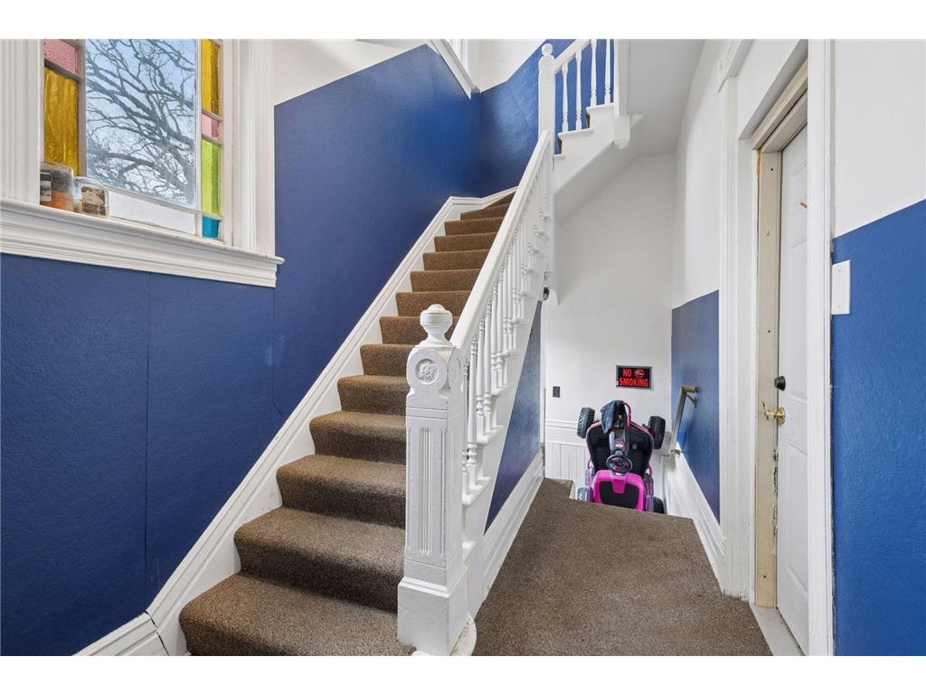 306 King Street W Saint Paul MN 55107 7036446 image3