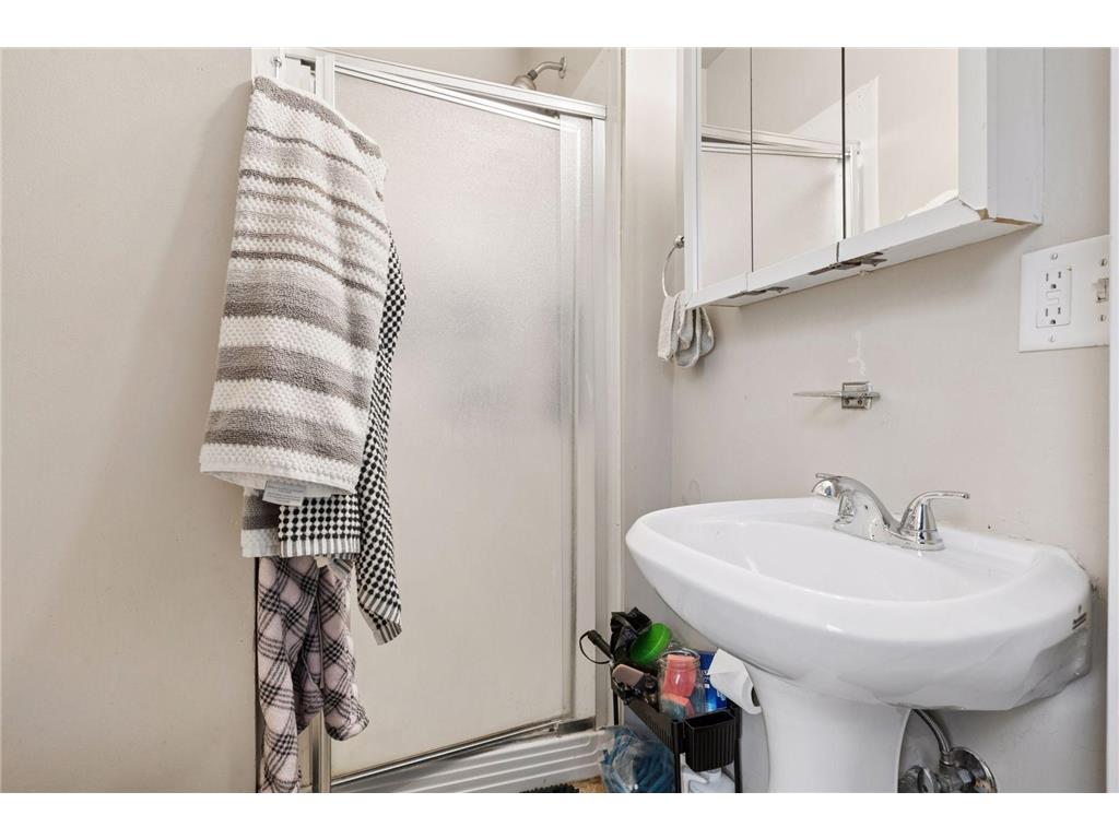 306 King Street W Saint Paul MN 55107 7036446 image31