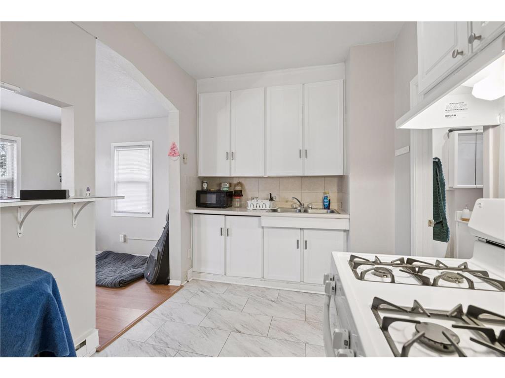306 King Street W Saint Paul MN 55107 7036446 image35