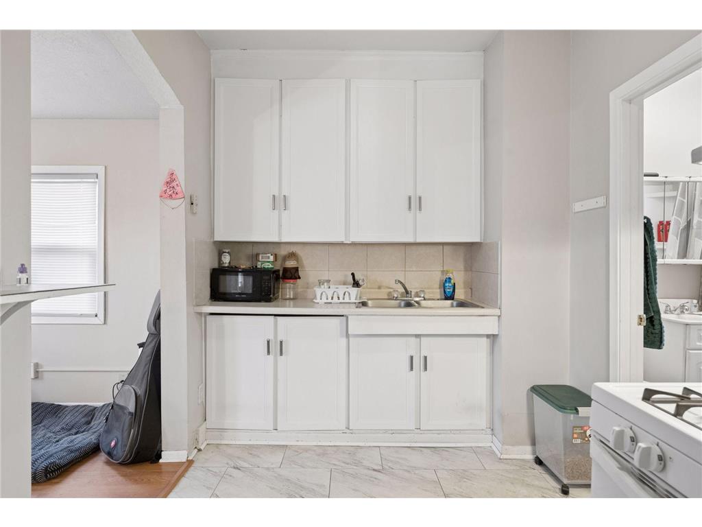 306 King Street W Saint Paul MN 55107 7036446 image36
