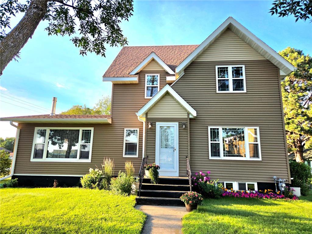 306 Lincoln Avenue NW Twin Valley MN 56584 6773038 image1