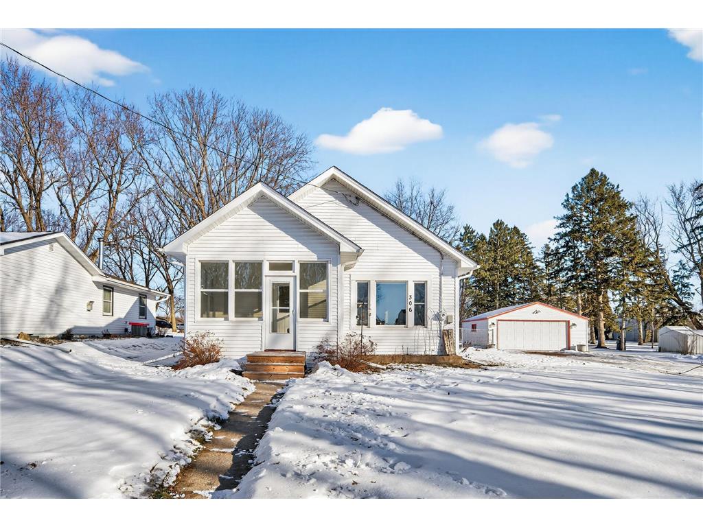 306 N Division Street Roberts WI 54023 7013027 image1