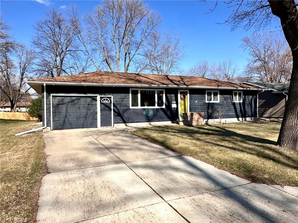 306 N Elm Street Marshall MN 56258 7049349 image1