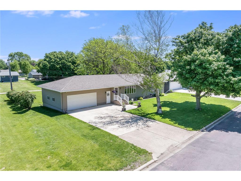 306 N Manyaska Street Sherburn MN 56171 6542595 image1