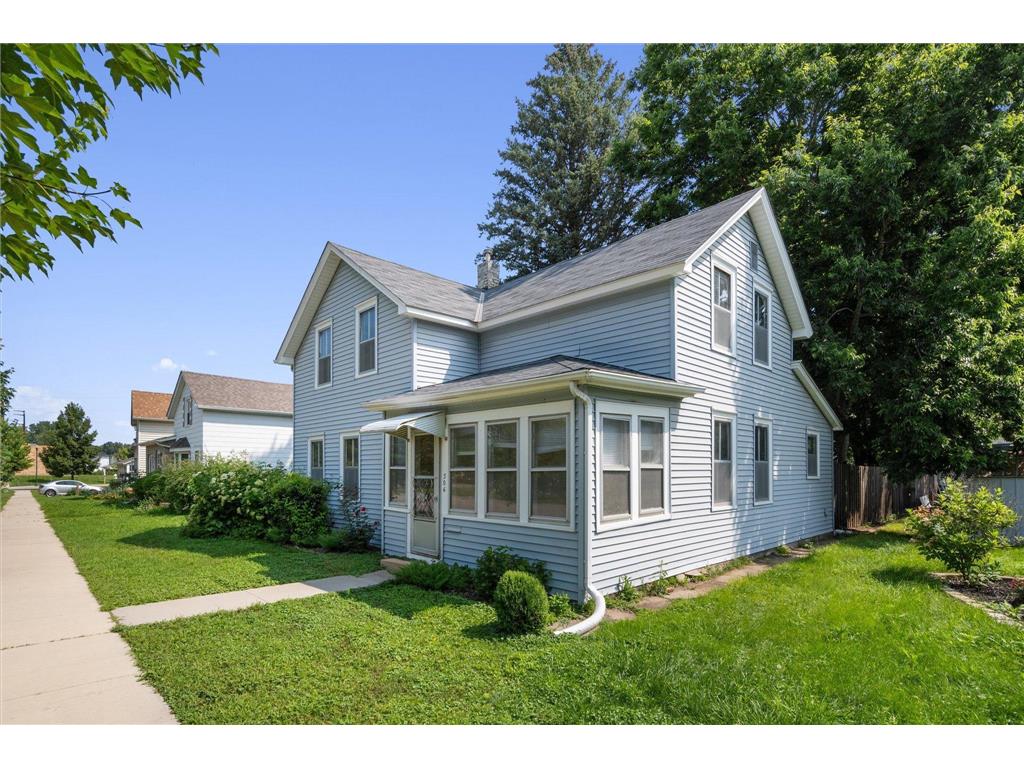 306 N Maple Street Chaska MN 55318 6576139 image1