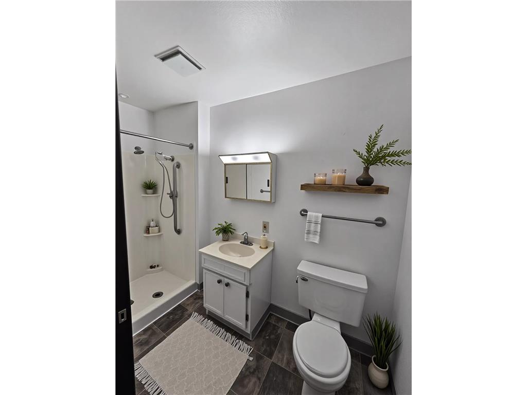 306 S East Street Caledonia MN 55921 6808253 image13