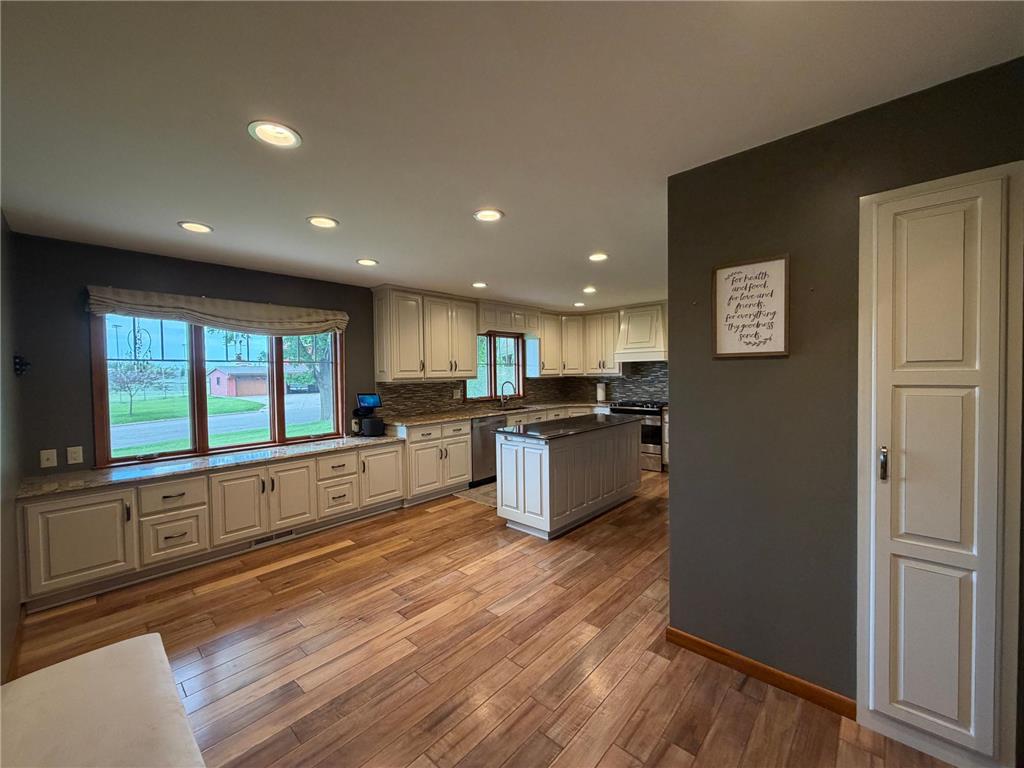 306 S Fairview Drive Luverne MN 56156 7081898 image6