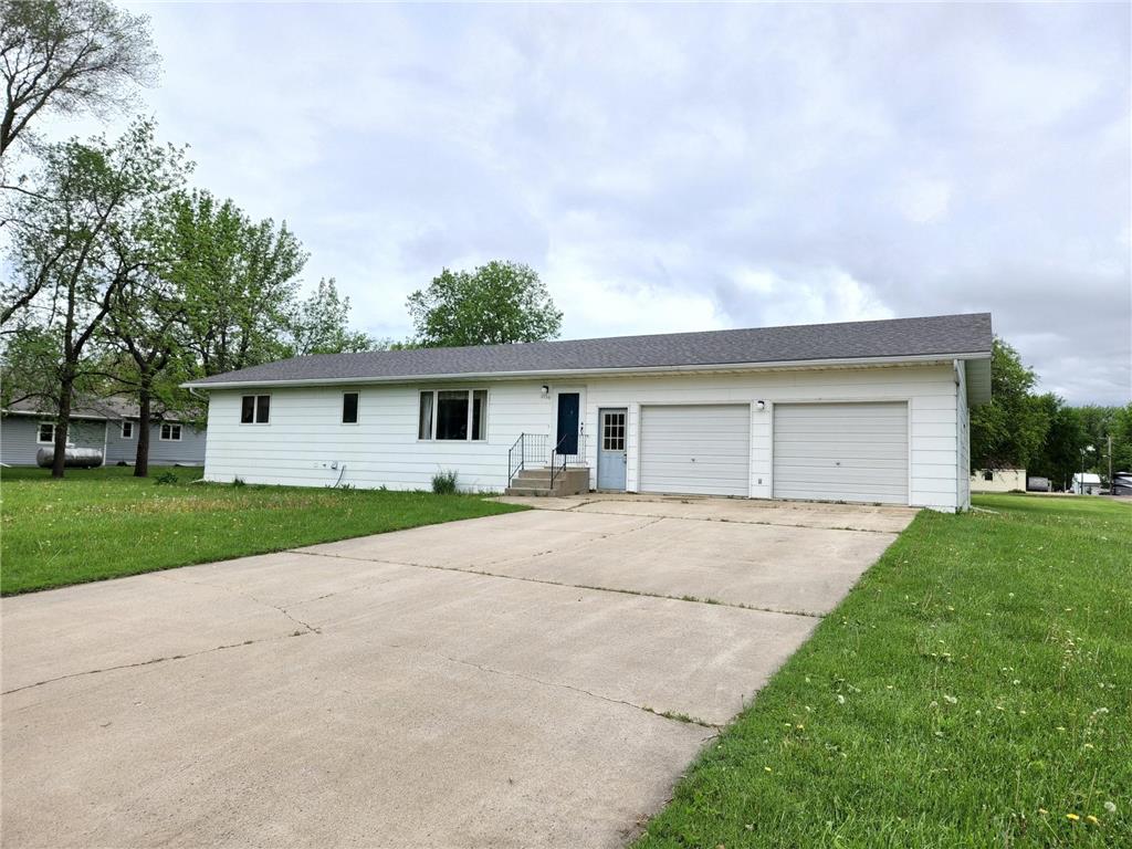 306 W 4th Street, Minneota, MN 56264 MLS 6205722 Edina Realty