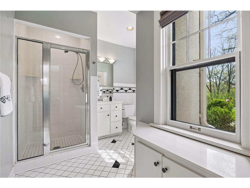 306 W Minnehaha Parkway Minneapolis MN 55419 - Minnehaha Creek 7064640 image33