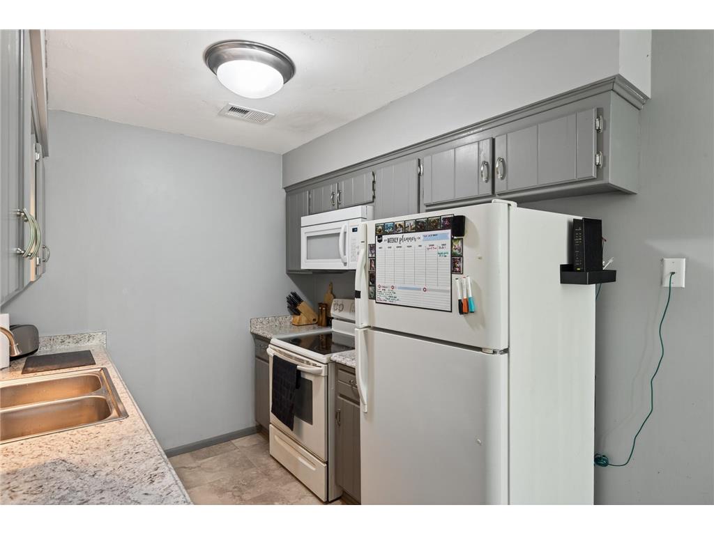 3060 109th Lane NW #8 Coon Rapids MN 55433 7090473 image9