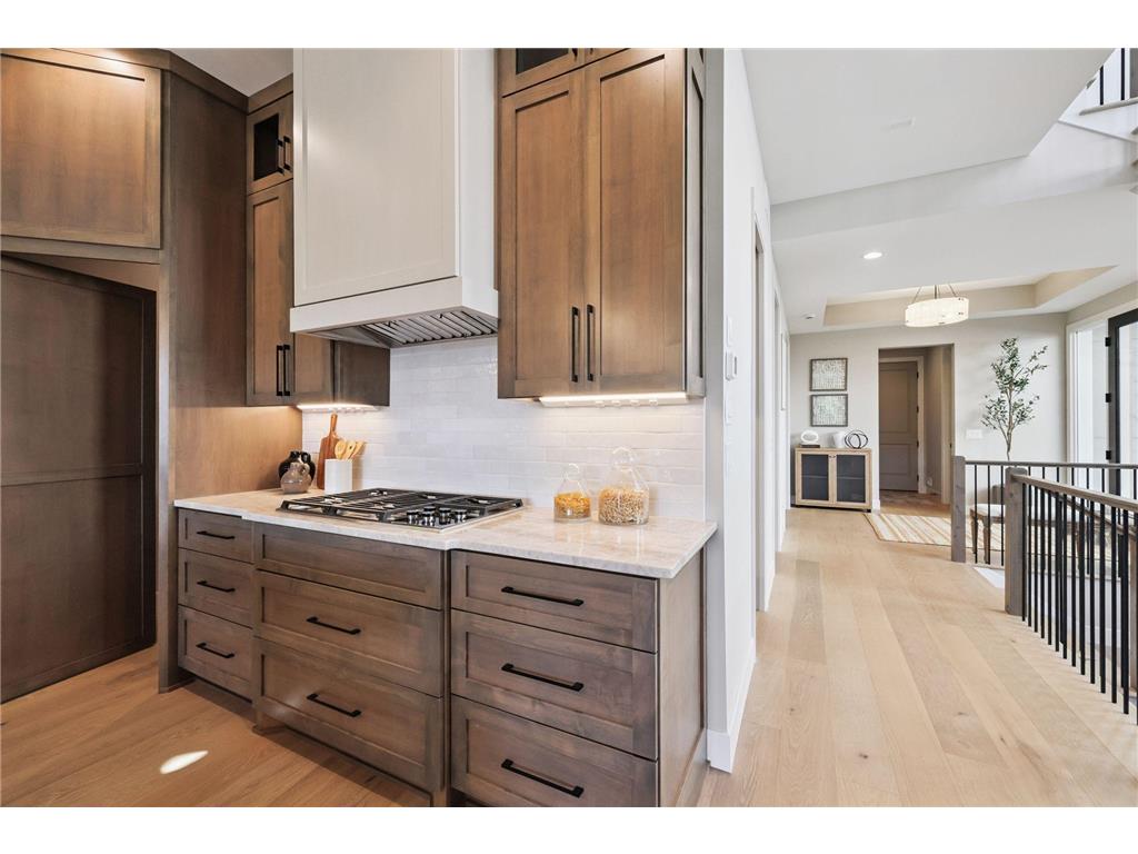 3061 Lake Shore Boulevard Minnetonka MN 55391 - Lake Minnetonka 6573116 image10