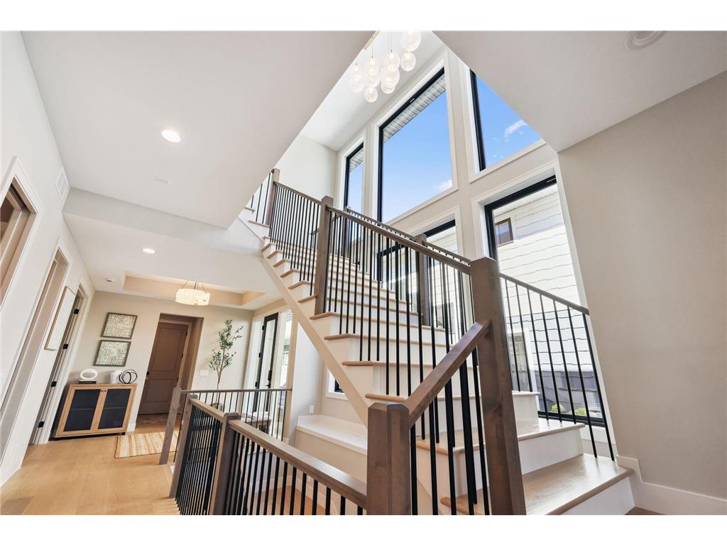 3061 Lake Shore Boulevard Minnetonka MN 55391 - Lake Minnetonka 6573116 image18