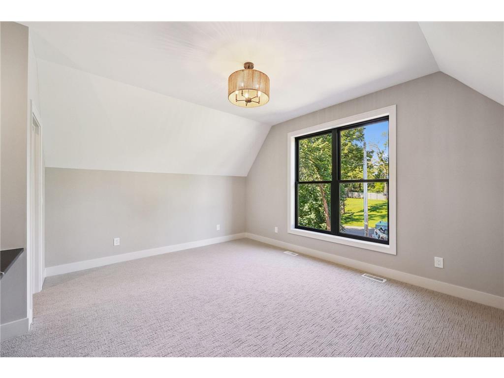 3061 Lake Shore Boulevard Minnetonka MN 55391 - Lake Minnetonka 6573116 image34