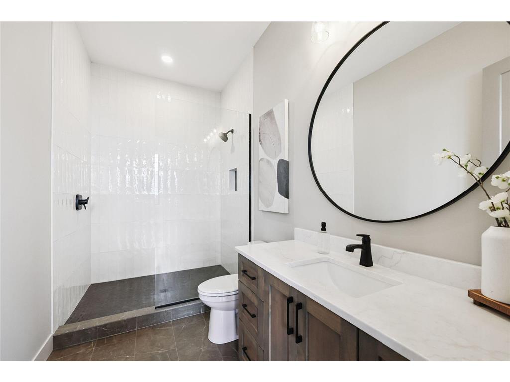 3061 Lake Shore Boulevard Minnetonka MN 55391 - Lake Minnetonka 6573116 image47