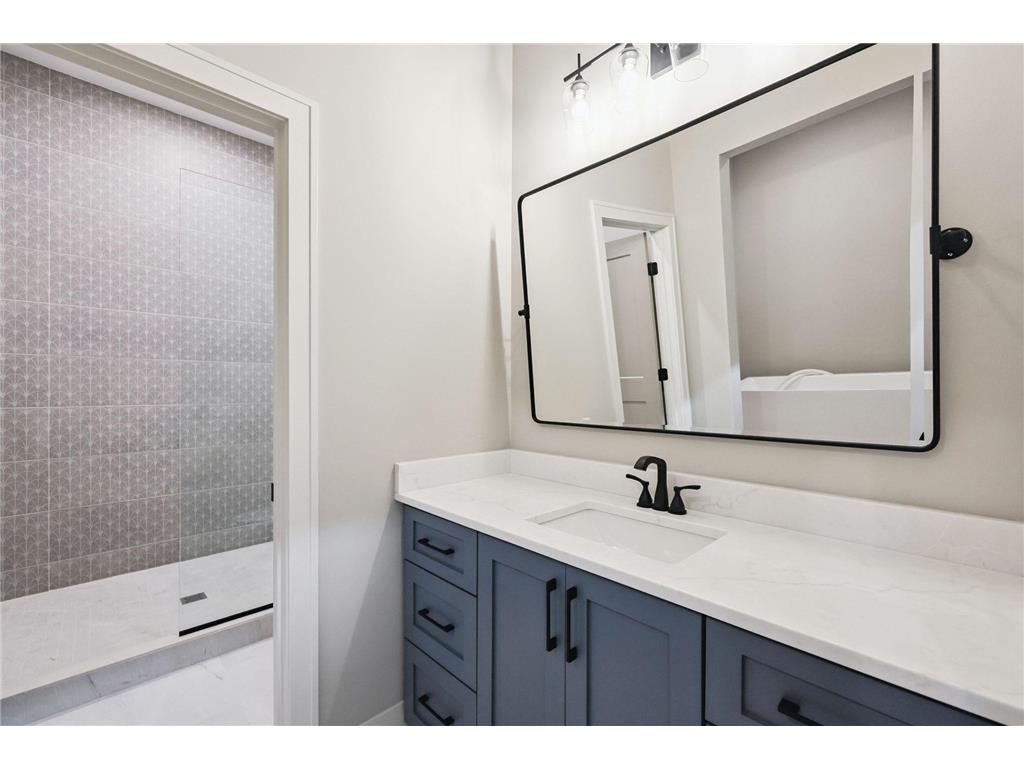 3061 Lake Shore Boulevard Minnetonka MN 55391 - Lake Minnetonka 6573116 image57