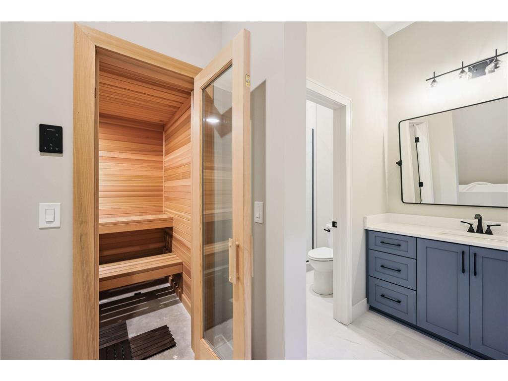 3061 Lake Shore Boulevard Minnetonka MN 55391 - Lake Minnetonka 6573116 image58