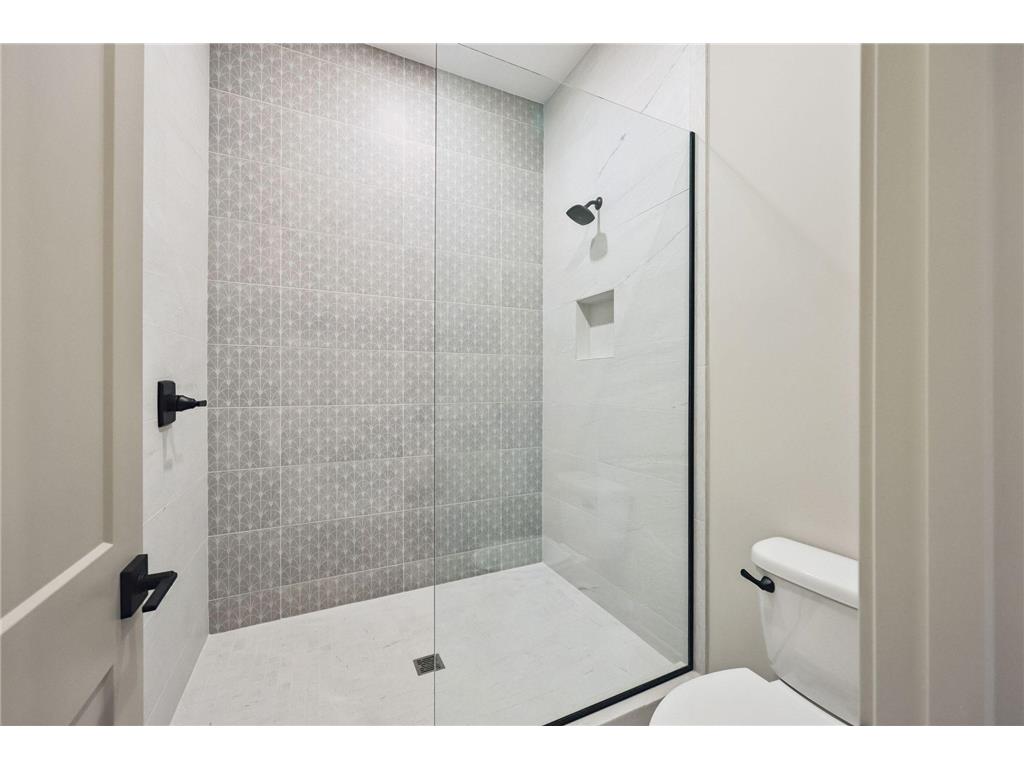 3061 Lake Shore Boulevard Minnetonka MN 55391 - Lake Minnetonka 6573116 image60