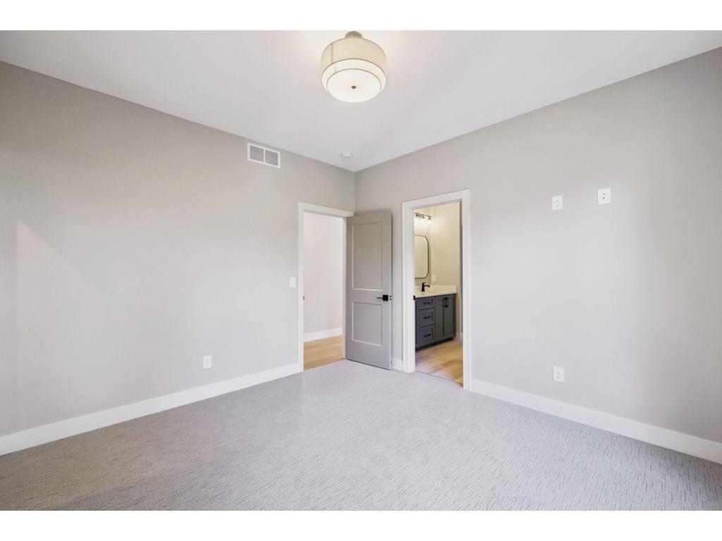 3061 Lake Shore Boulevard Minnetonka MN 55391 - Lake Minnetonka 7097286 image39