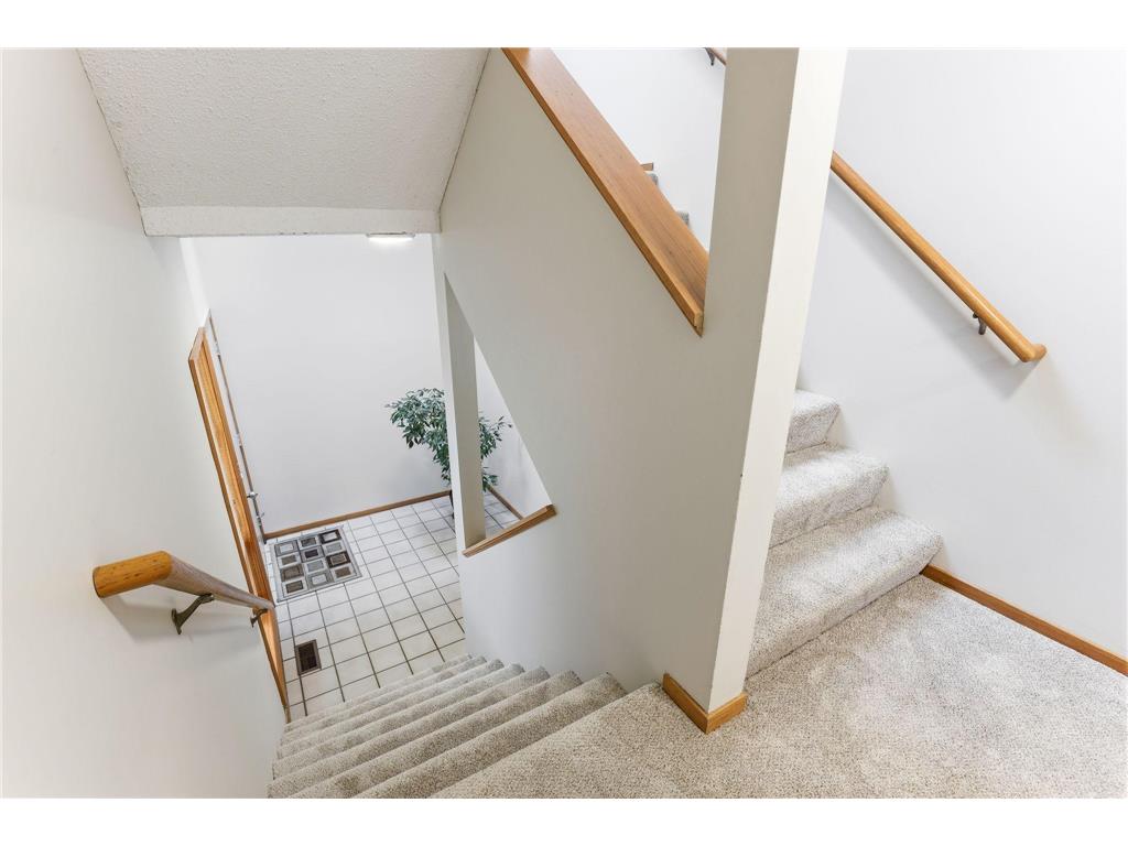 3062 Lake Shore Drive Minneapolis MN 55416 7060000 image17