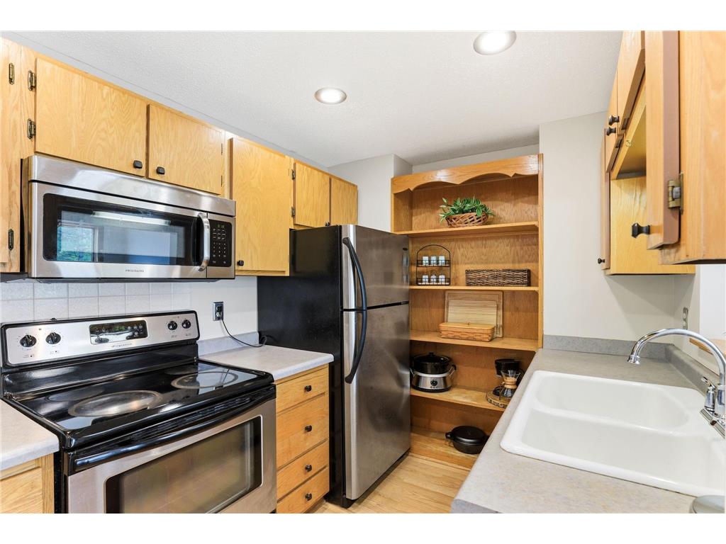 3062 Lake Shore Drive Minneapolis MN 55416 7060000 image24