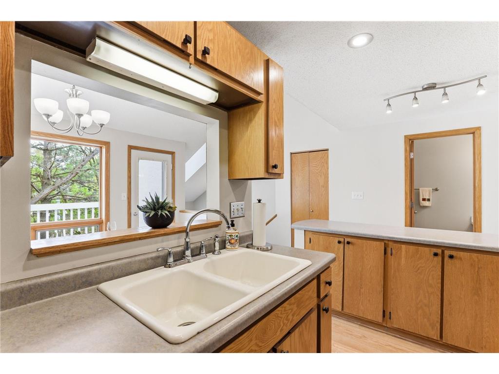 3062 Lake Shore Drive Minneapolis MN 55416 7060000 image25