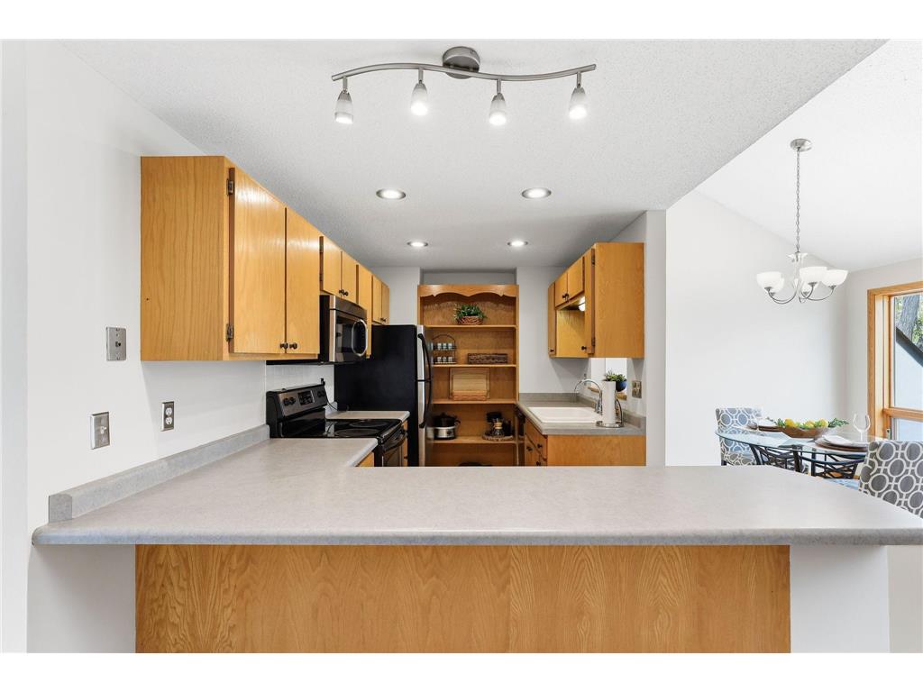 3062 Lake Shore Drive Minneapolis MN 55416 7060000 image9